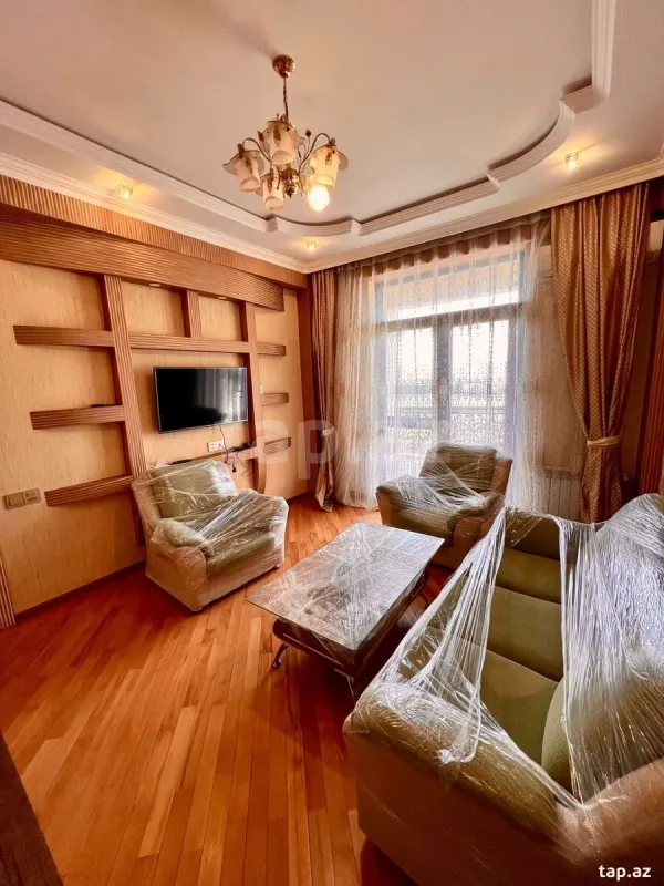 Kirayə verilir 2 otaqlı yeni tikili 80 m²