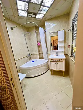 Kirayə verilir 2 otaqlı yeni tikili 80 m²