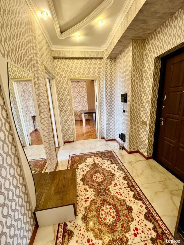 Kirayə verilir 2 otaqlı yeni tikili 80 m²