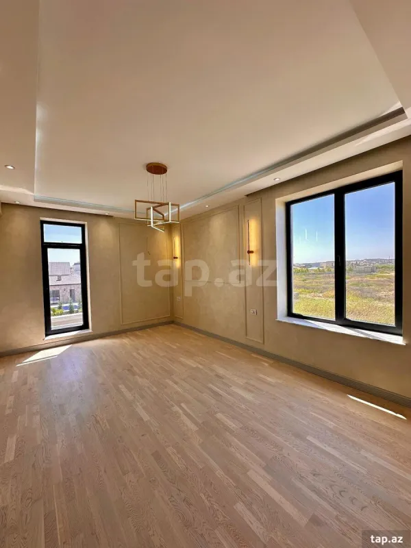 Satılır 7 otaqlı həyət evi