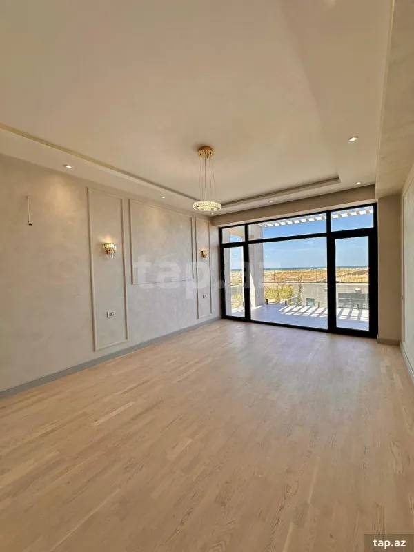 Satılır 7 otaqlı həyət evi