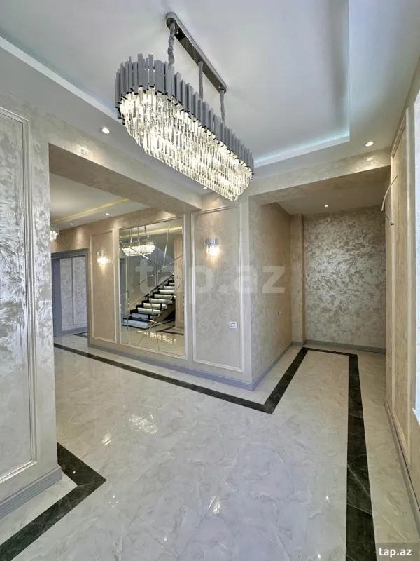 Satılır 7 otaqlı həyət evi