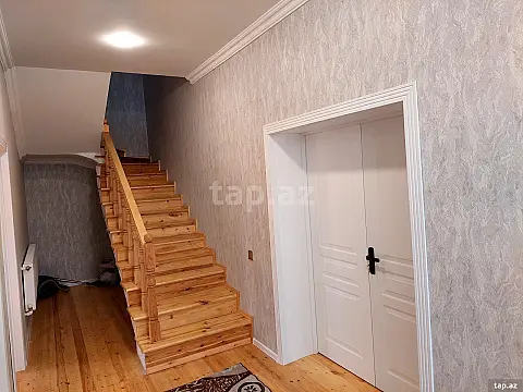 Satılır 6 otaqlı həyət evi