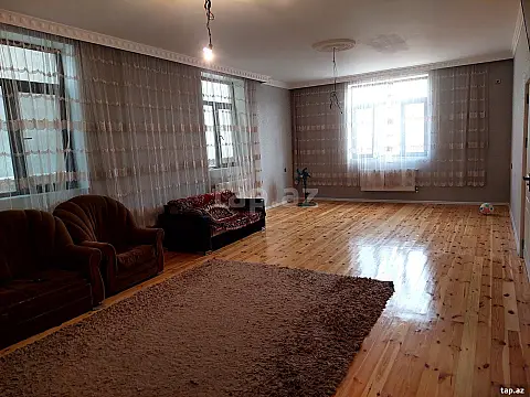 Satılır 6 otaqlı həyət evi