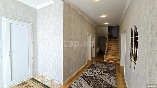 Satılır 6 otaqlı həyət evi