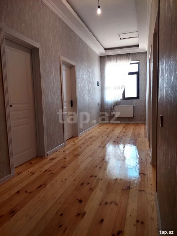 Satılır 6 otaqlı həyət evi
