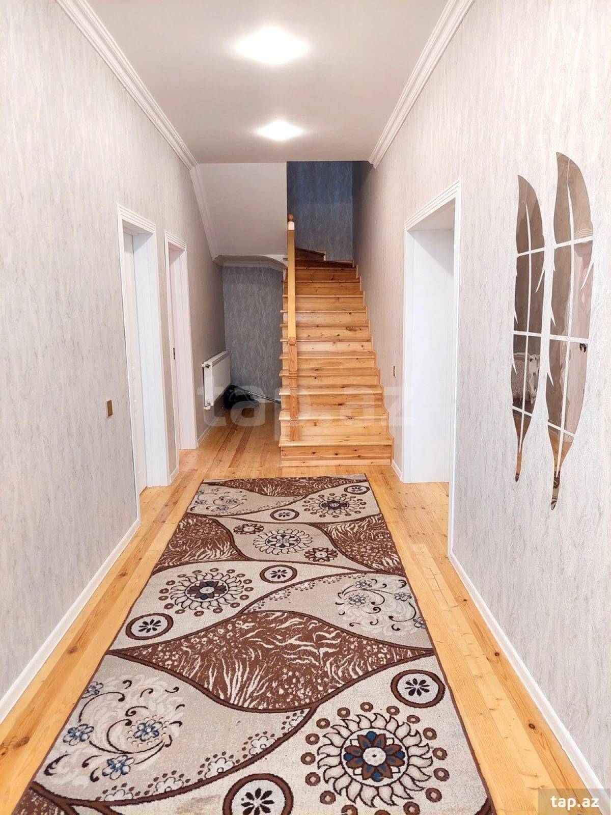 Satılır 6 otaqlı həyət evi