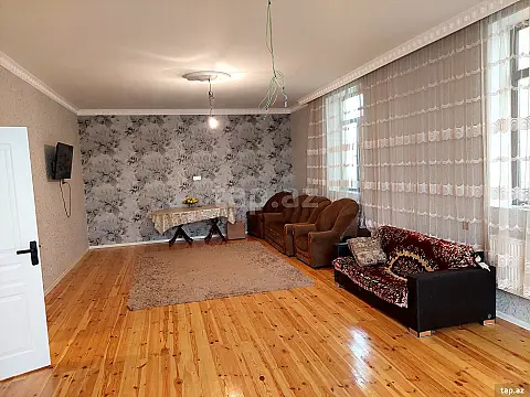 Satılır 6 otaqlı həyət evi