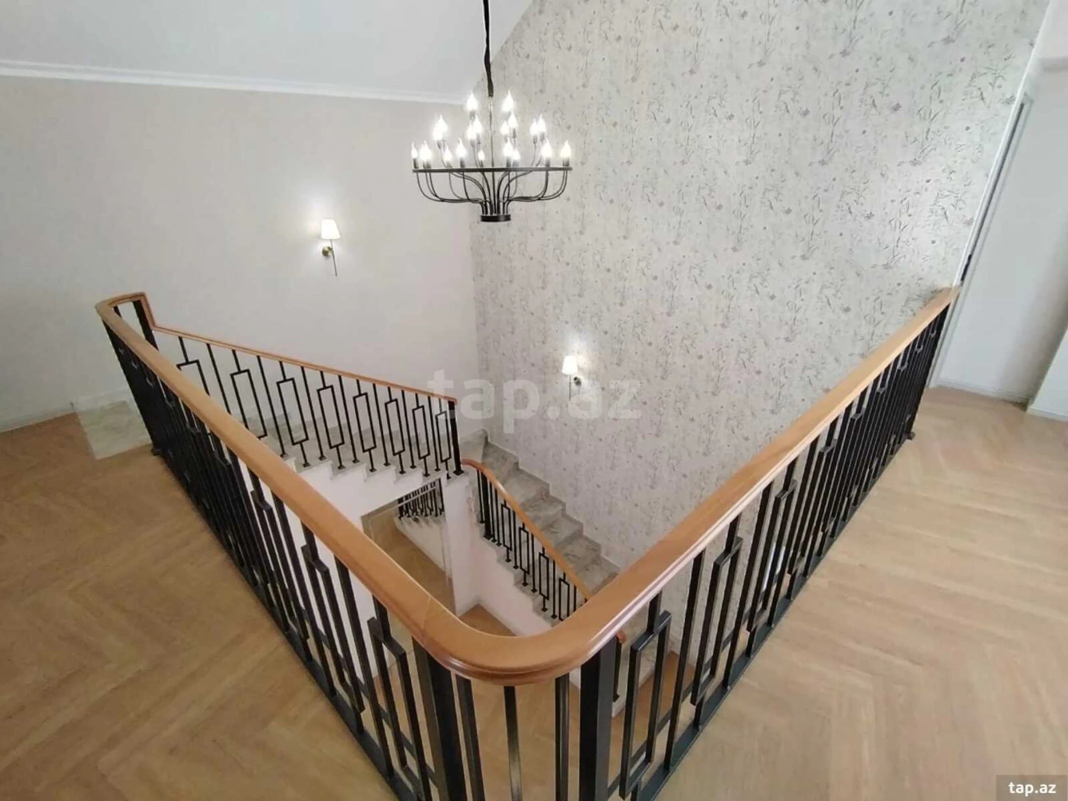 Satılır 4 otaqlı həyət evi 200 m²