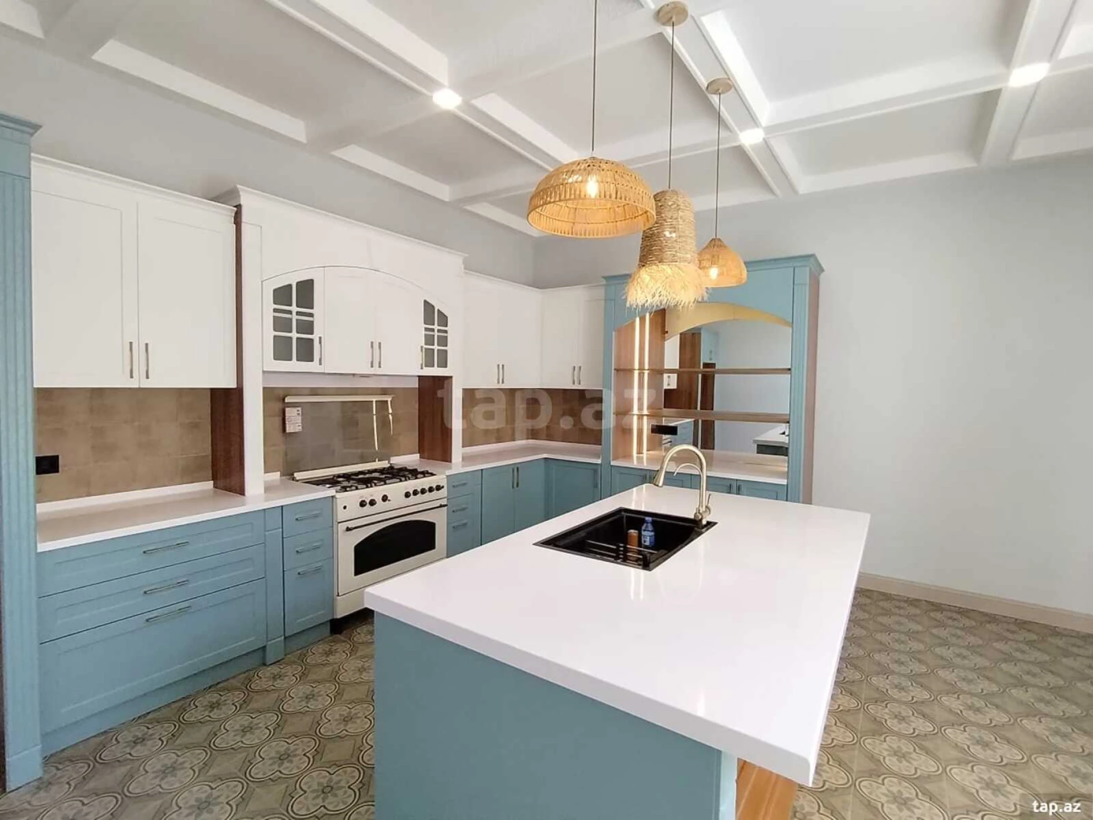 Satılır 4 otaqlı həyət evi 200 m²