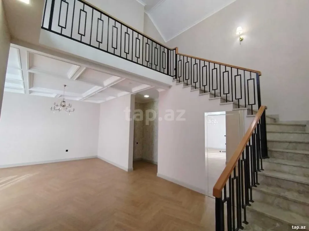 Satılır 4 otaqlı həyət evi 200 m²