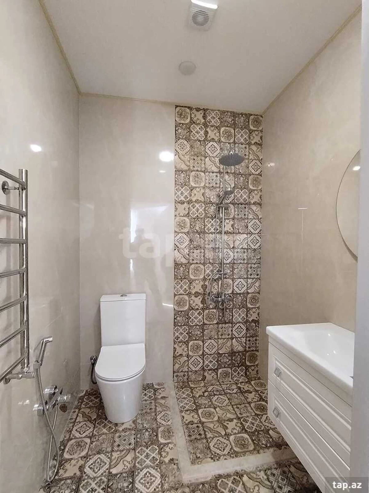 Satılır 4 otaqlı həyət evi 200 m²