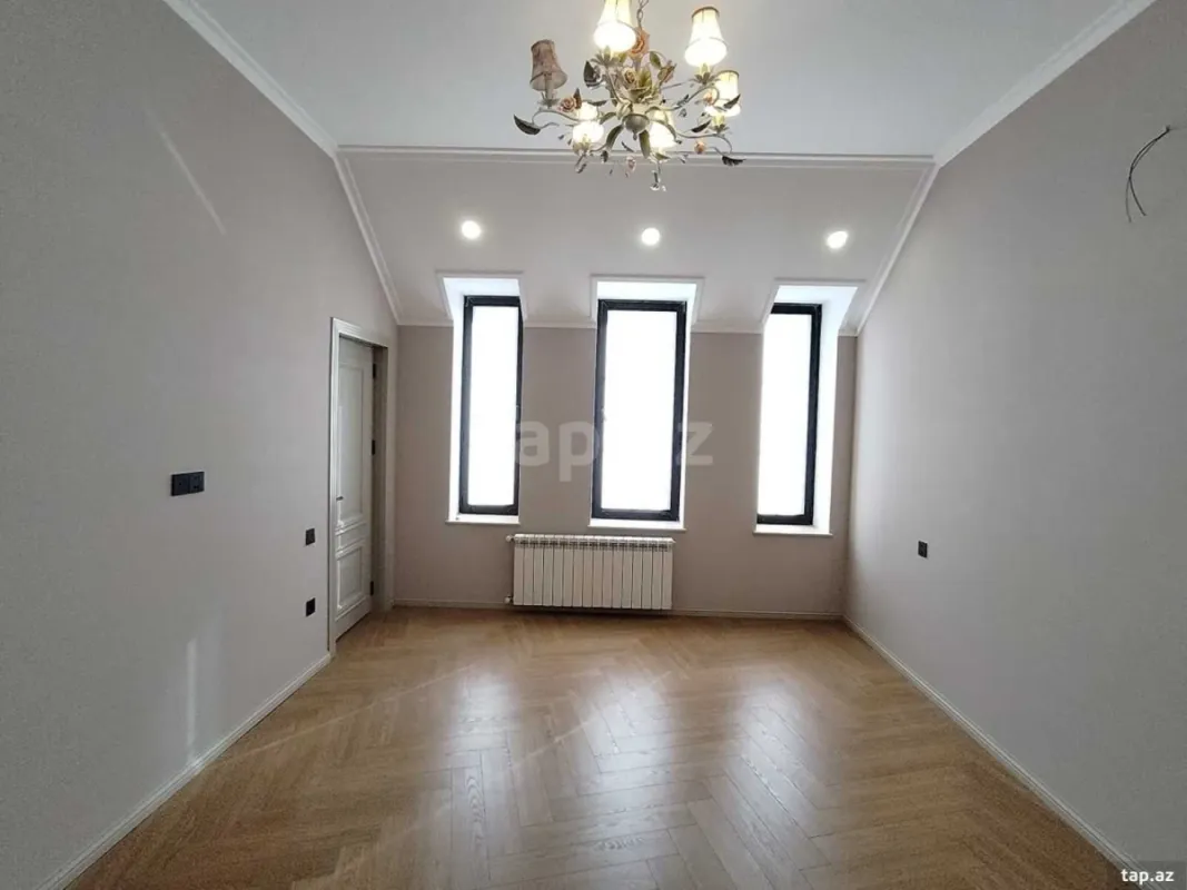 Satılır 4 otaqlı həyət evi 200 m²