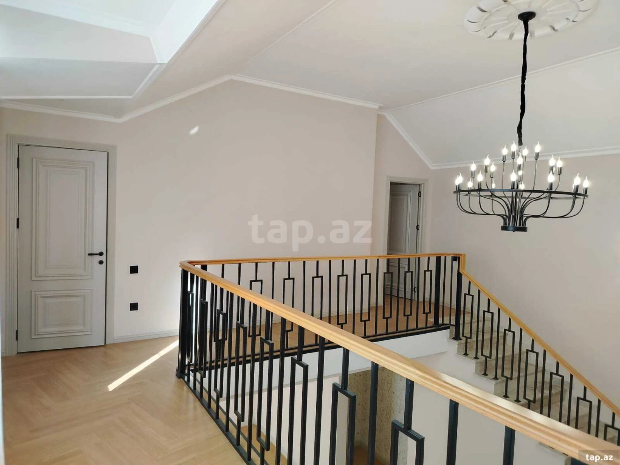 Satılır 4 otaqlı həyət evi 200 m²