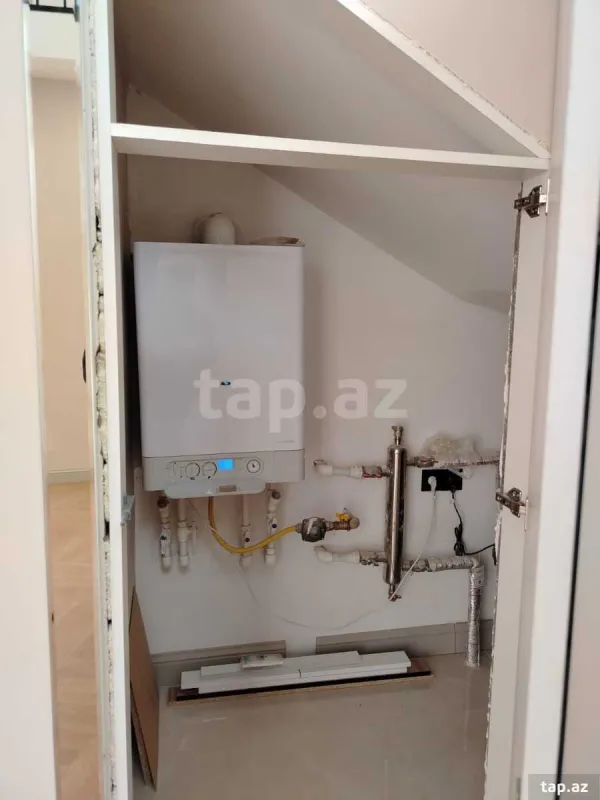 Satılır 4 otaqlı həyət evi 200 m²