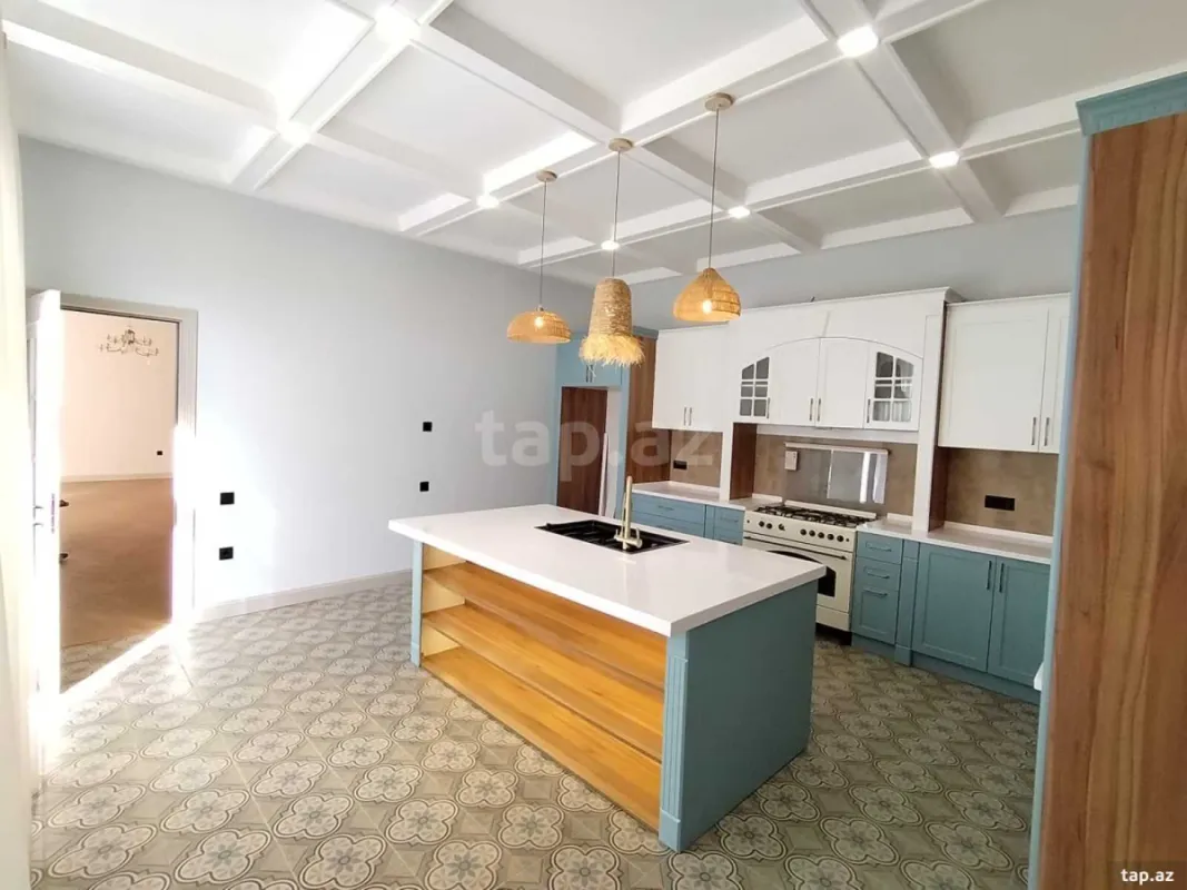 Satılır 4 otaqlı həyət evi 200 m²