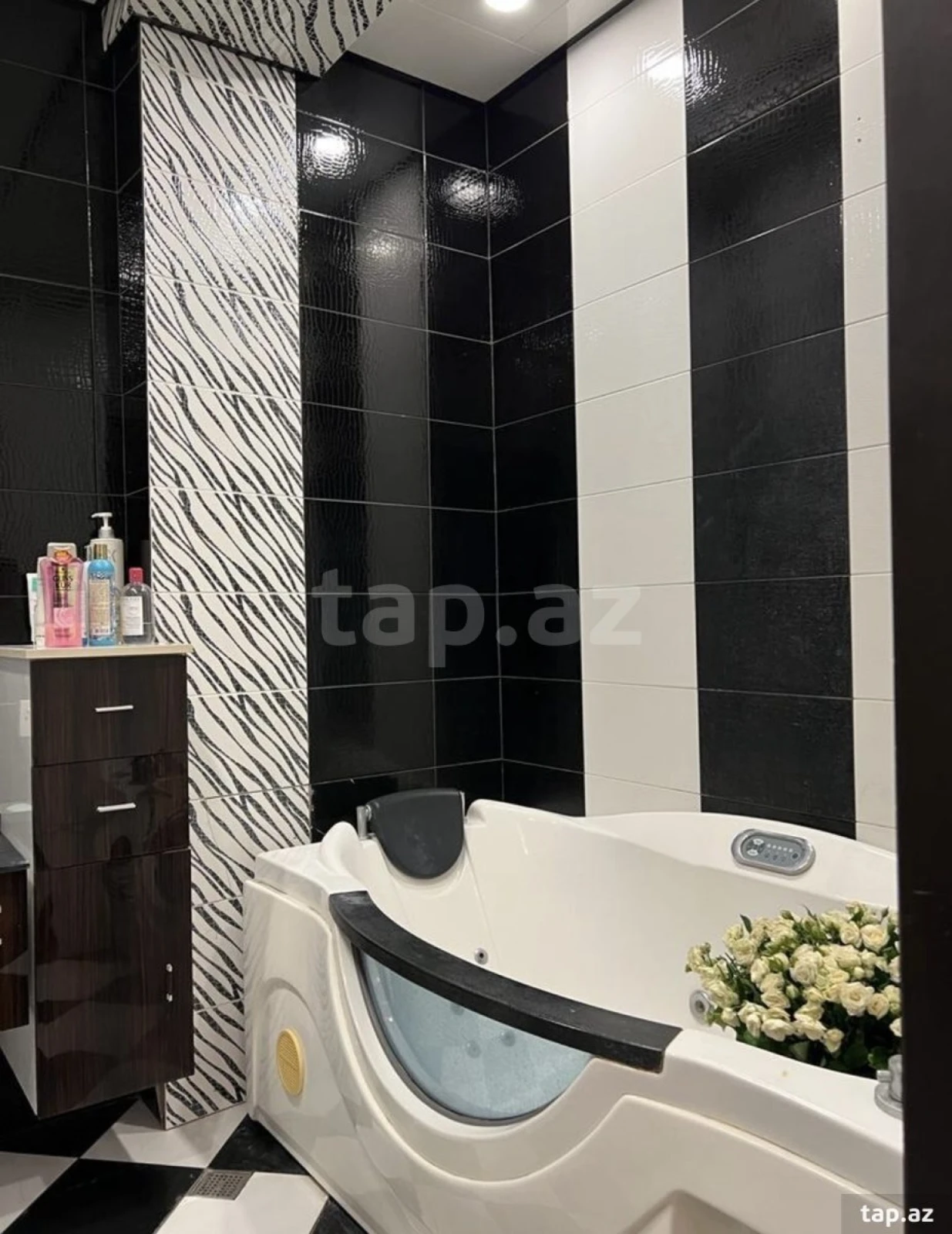 Kirayə verilir 2 otaqlı yeni tikili 90 m²