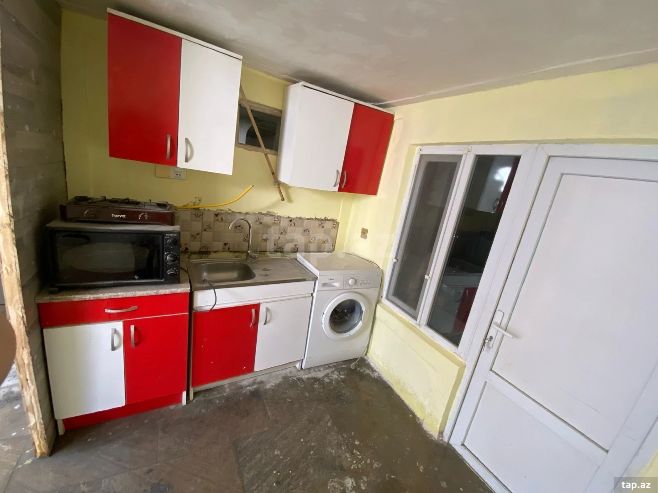 Kirayə verilir 3 otaqlı həyət evi