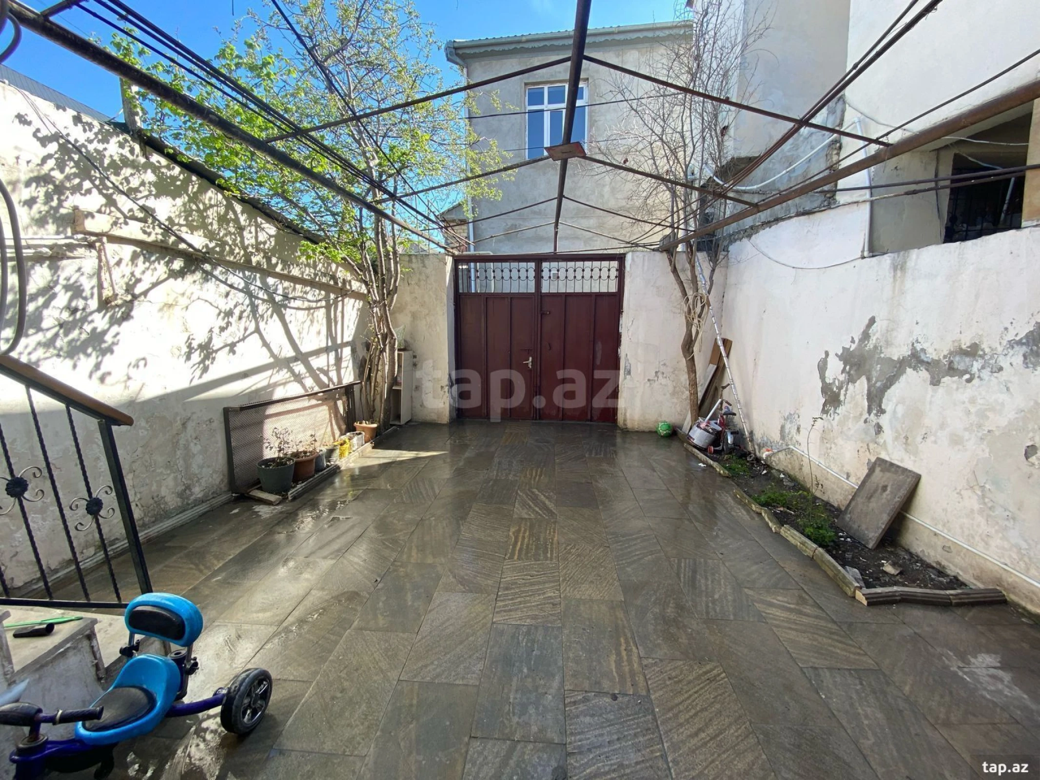 Kirayə verilir 3 otaqlı həyət evi