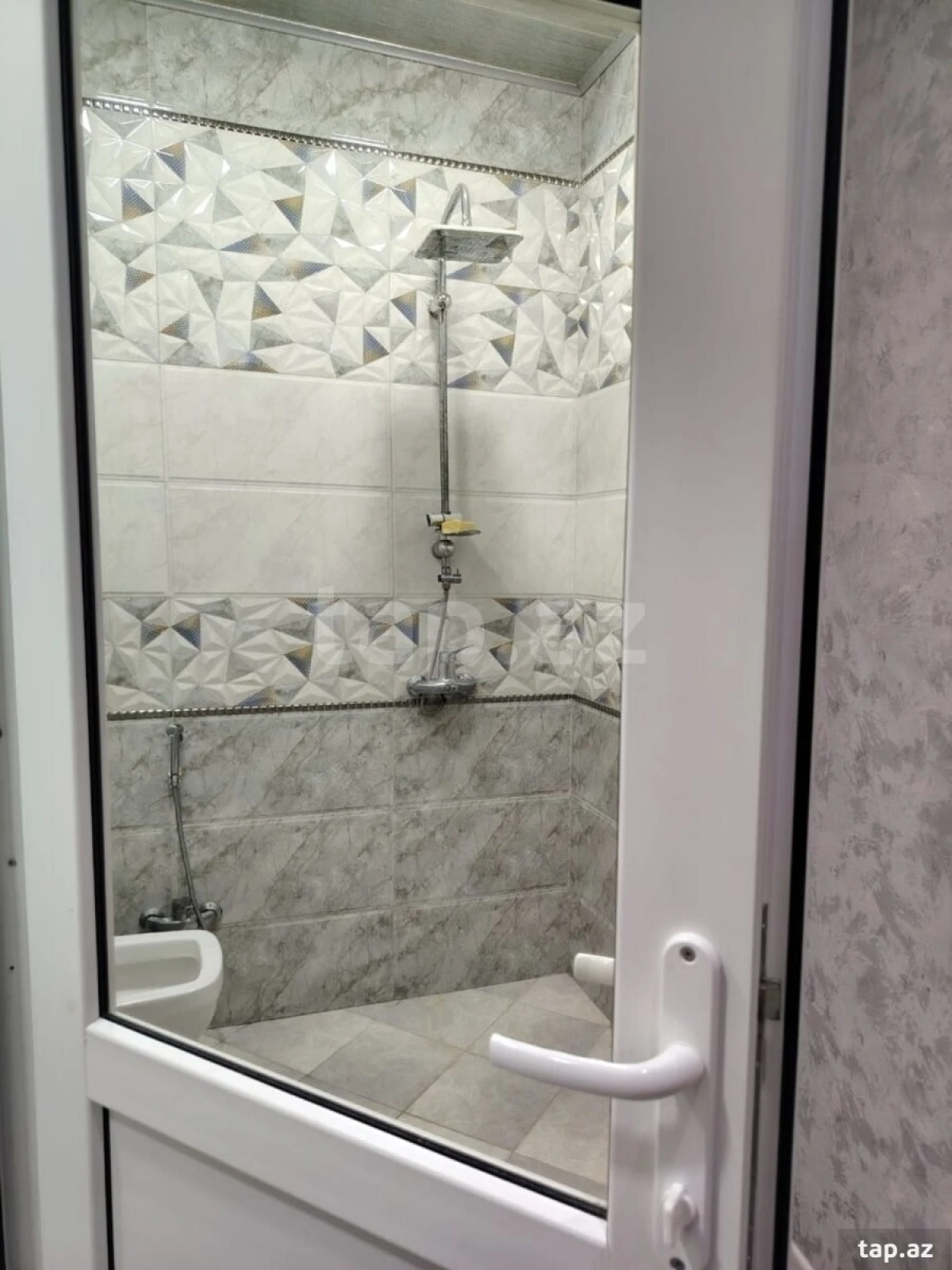 Satılır 2 otaqlı yeni tikili 78 m²