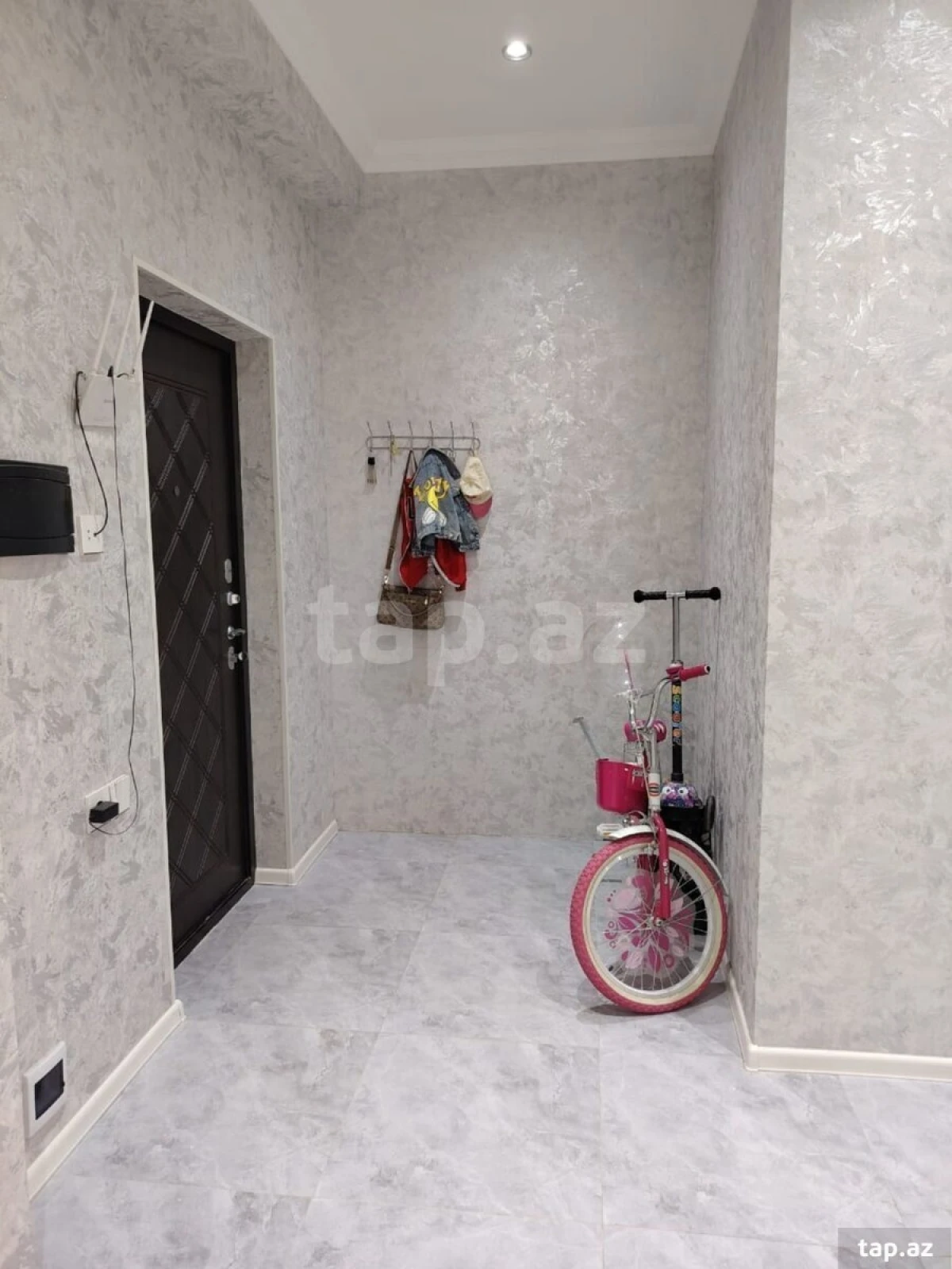 Satılır 2 otaqlı yeni tikili 78 m²