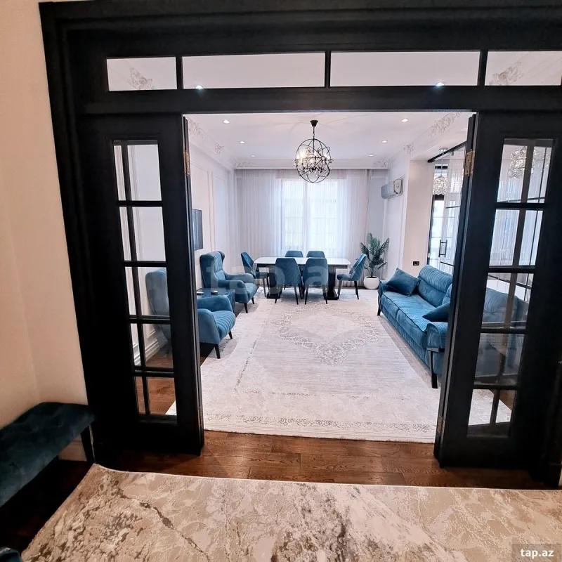 Kirayə verilir 3 otaqlı yeni tikili 120 m²