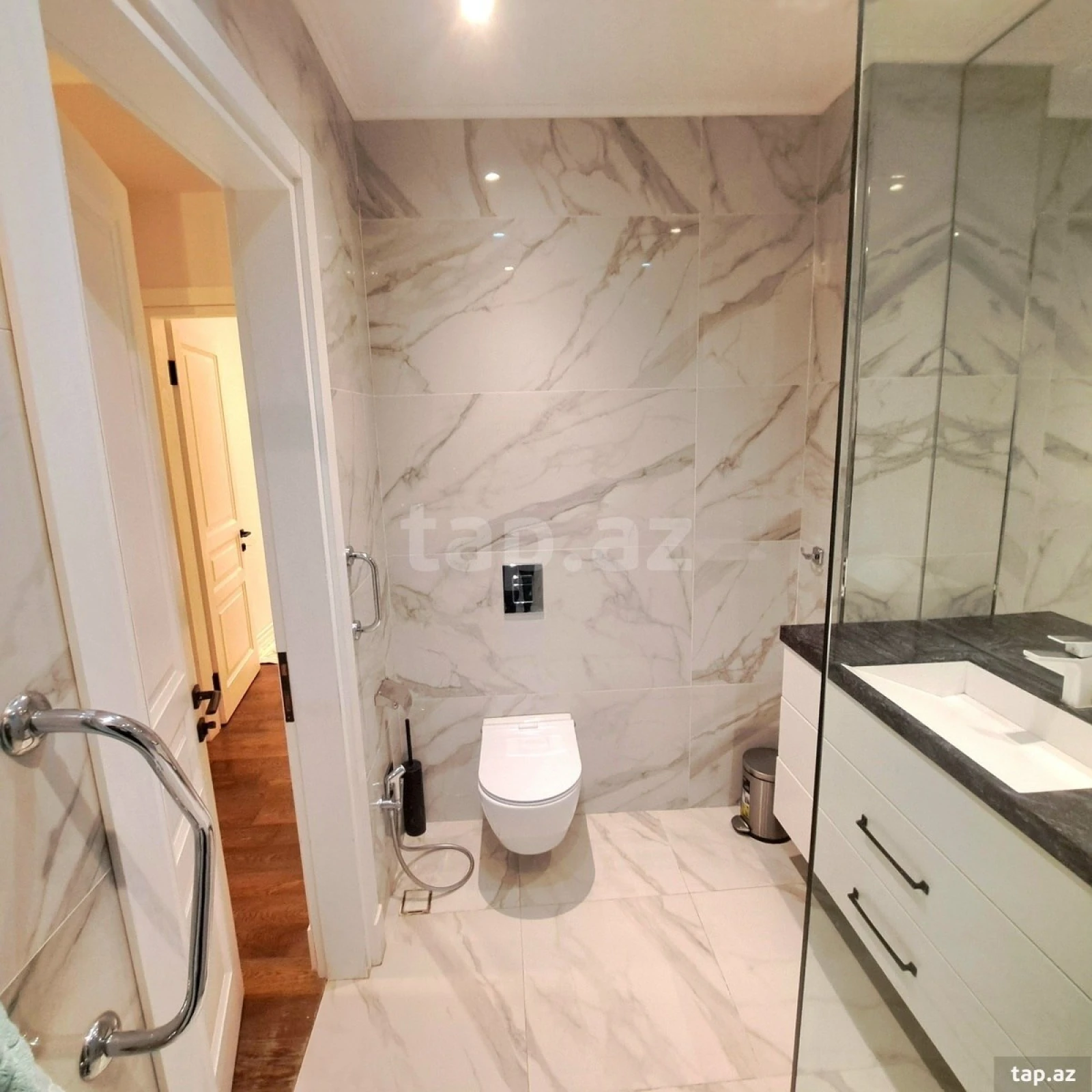 Kirayə verilir 3 otaqlı yeni tikili 120 m²