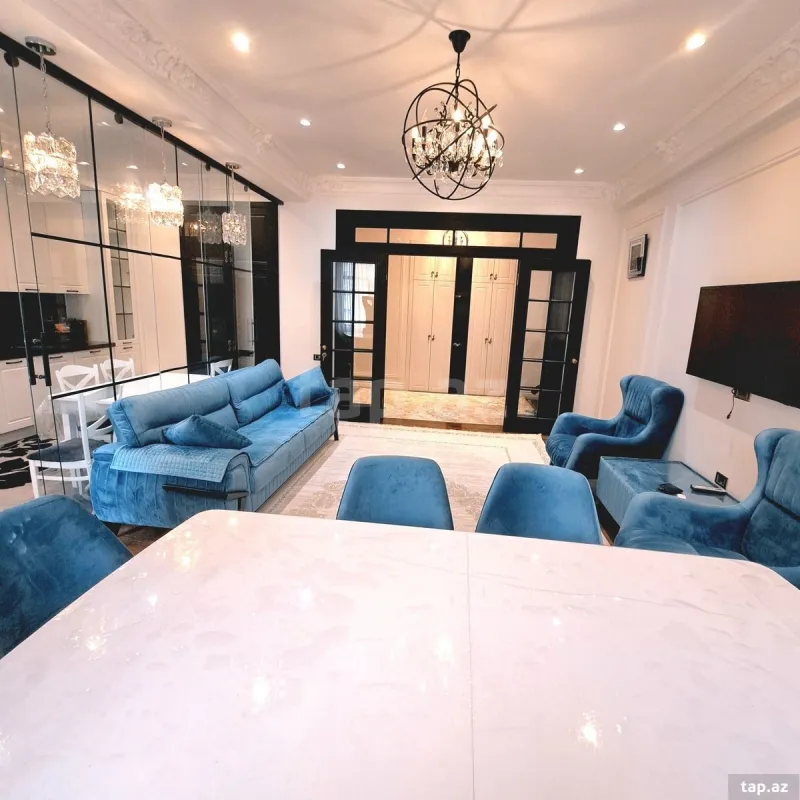 Kirayə verilir 3 otaqlı yeni tikili 120 m²