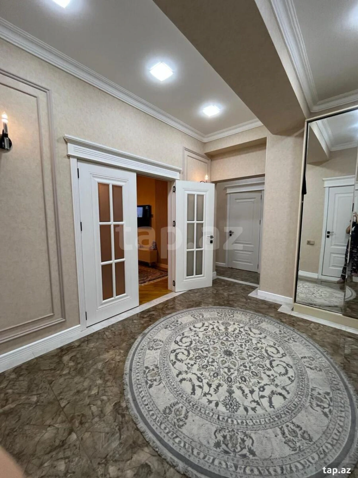 Kirayə verilir 3 otaqlı yeni tikili 125 m²