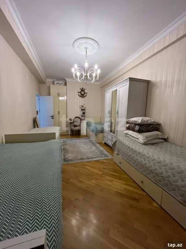 Kirayə verilir 3 otaqlı yeni tikili 125 m²