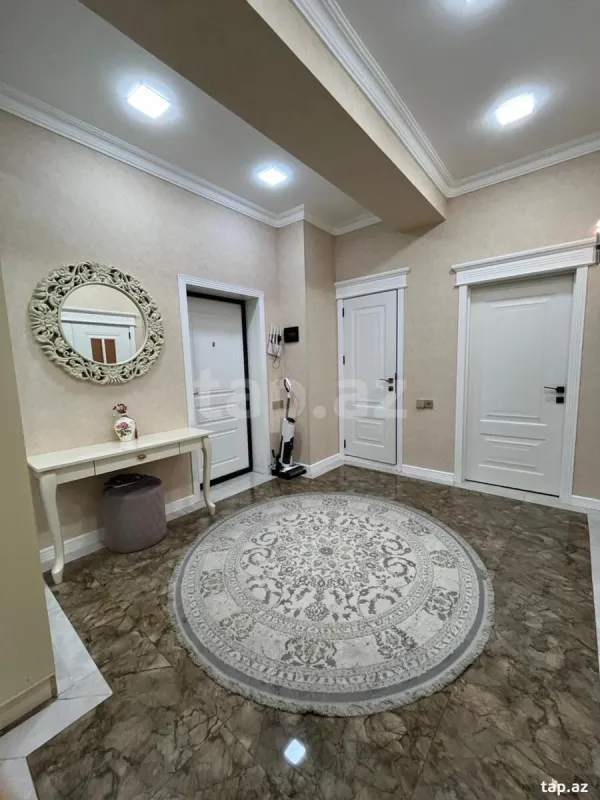 Kirayə verilir 3 otaqlı yeni tikili 125 m²