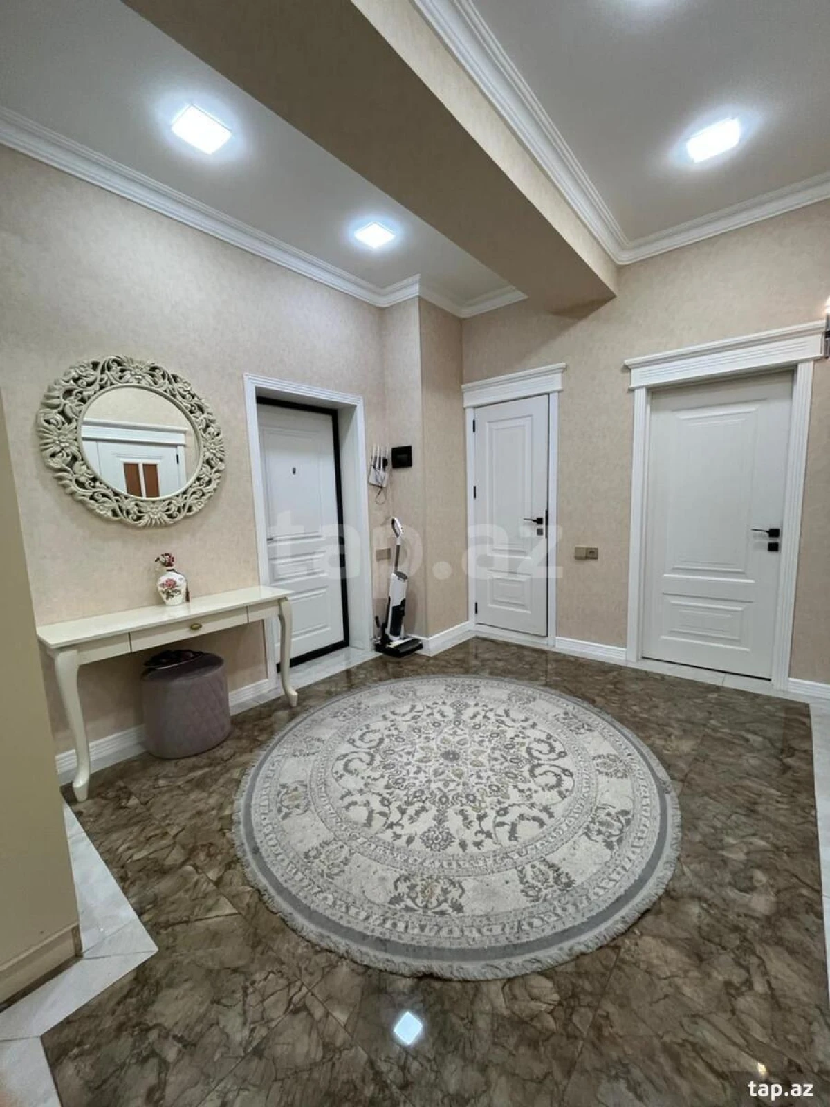 Kirayə verilir 3 otaqlı yeni tikili 125 m²