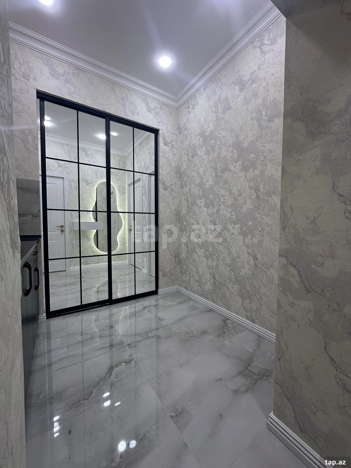 Satılır 2 otaqlı yeni tikili 56 m²