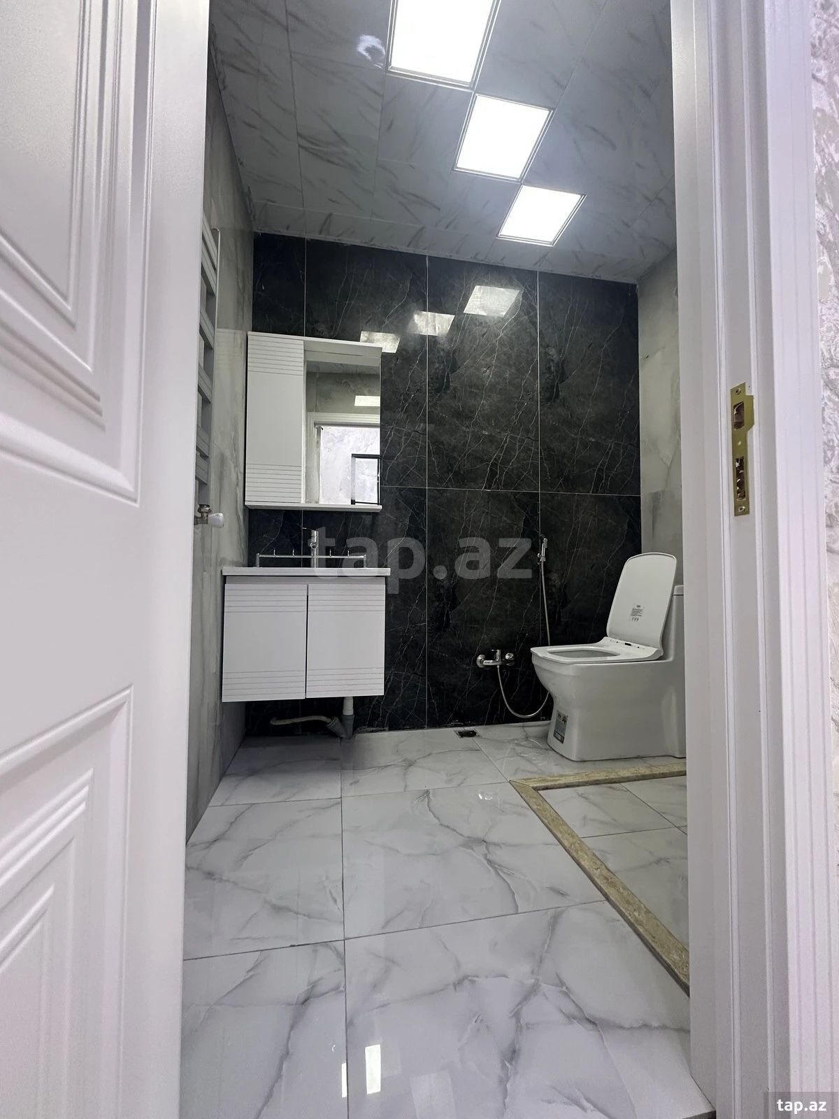 Satılır 2 otaqlı yeni tikili 56 m²
