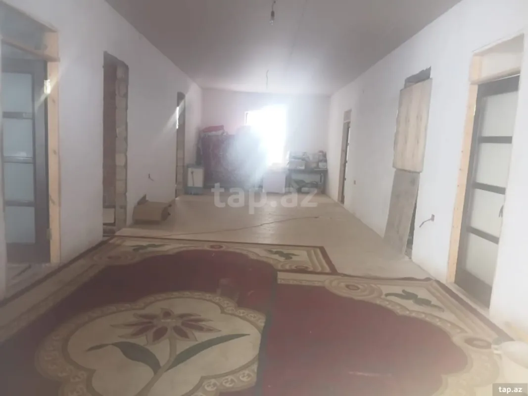 Satılır 6 otaqlı həyət evi 213 m²