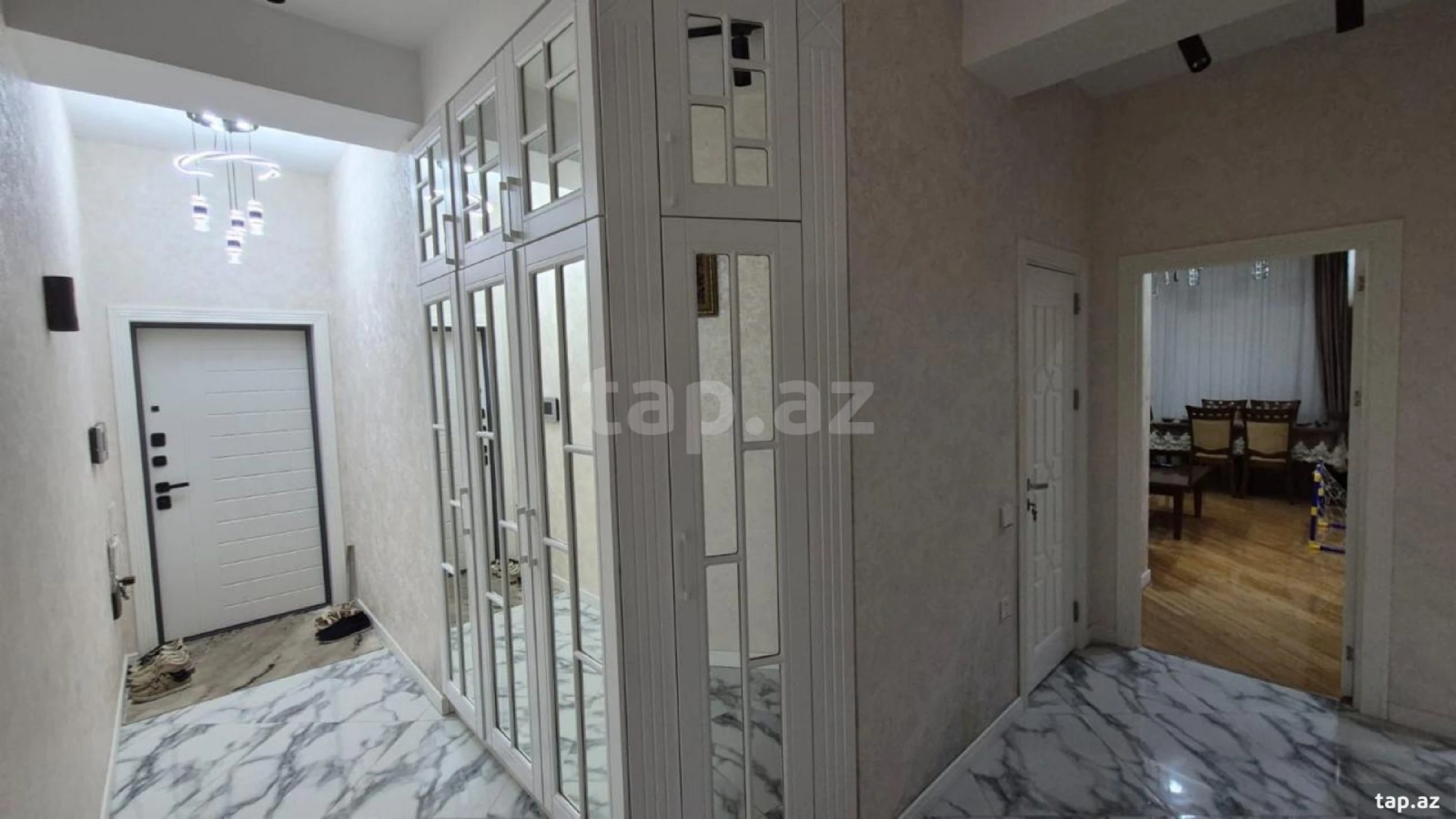 Satılır 3 otaqlı yeni tikili 82 m²