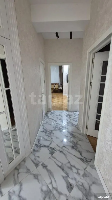 Satılır 3 otaqlı yeni tikili 82 m²