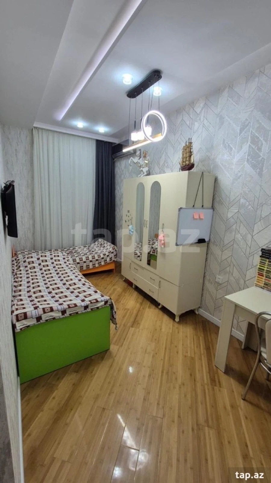 Satılır 3 otaqlı yeni tikili 82 m²