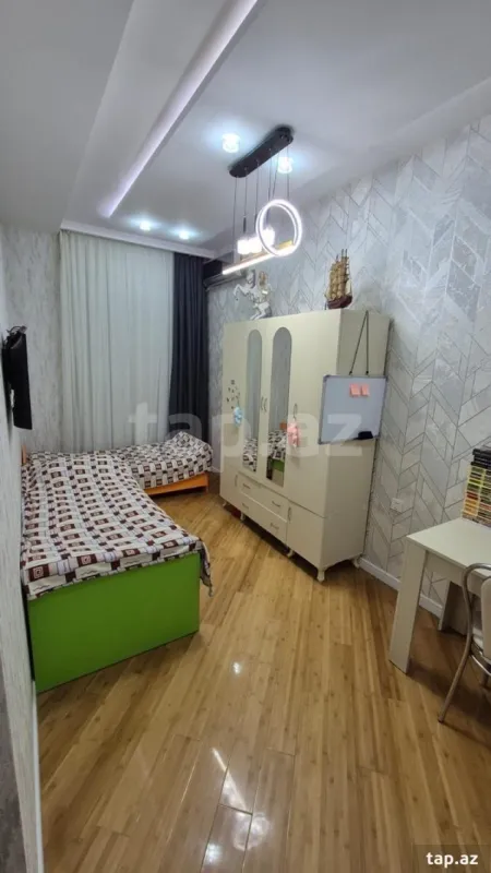 Satılır 3 otaqlı yeni tikili 82 m²