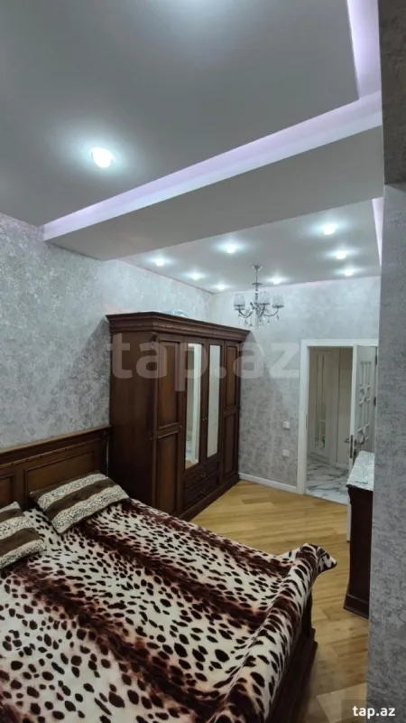 Satılır 3 otaqlı yeni tikili 82 m²