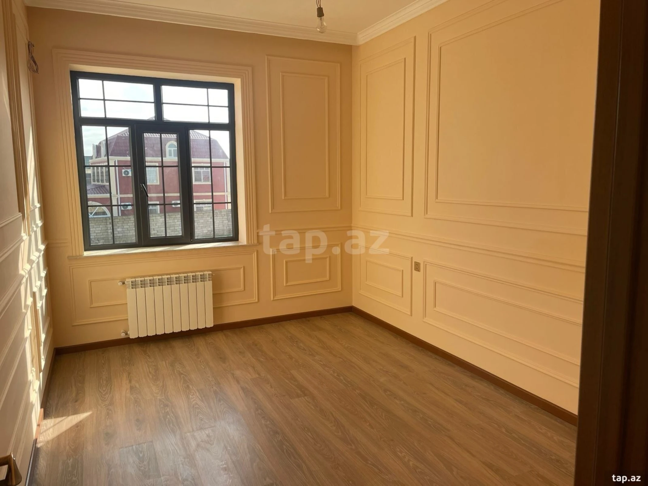 Satılır 6 otaqlı həyət evi