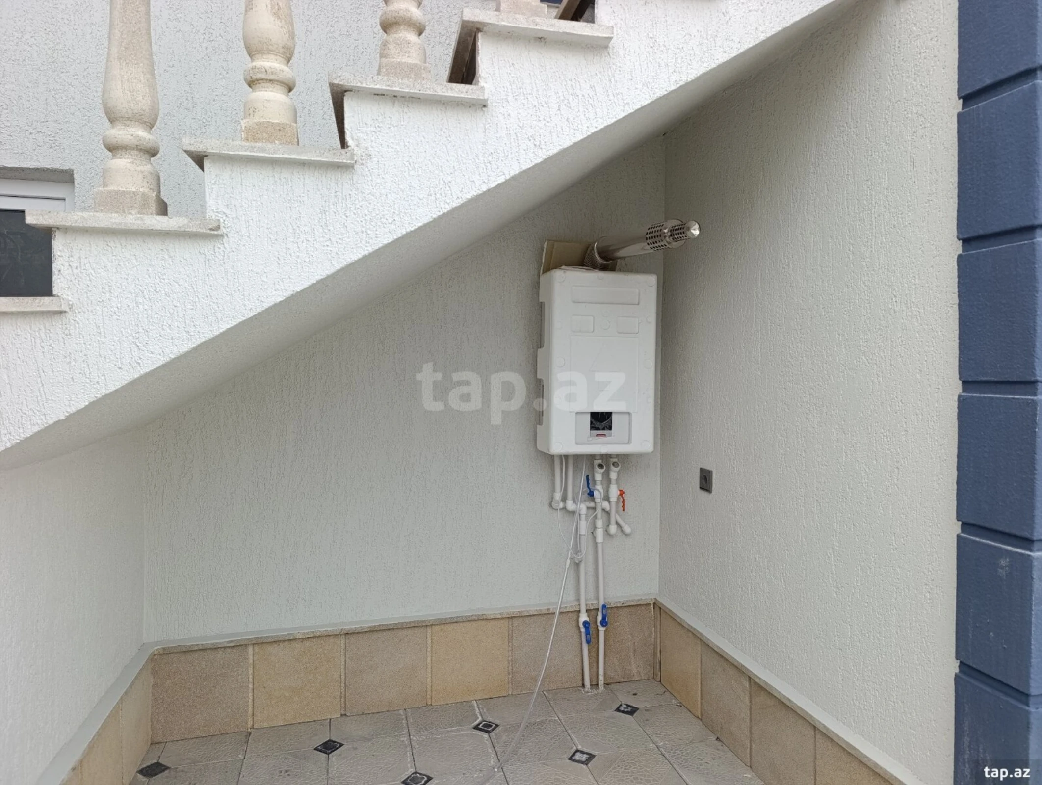 Satılır 4 otaqlı həyət evi