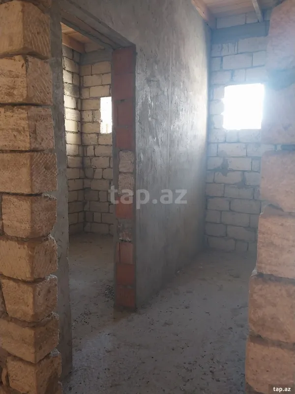 Satılır 5 otaqlı həyət evi