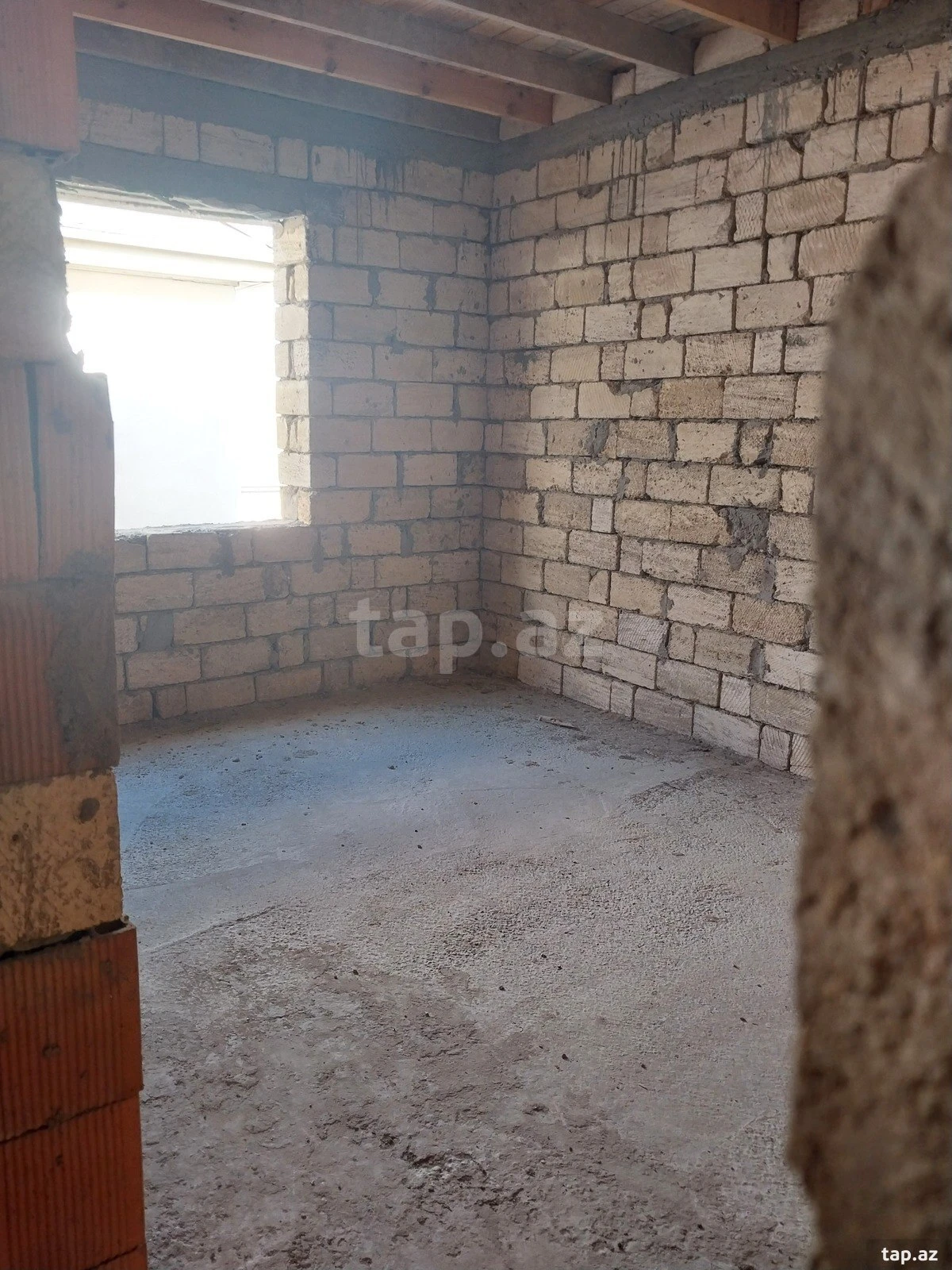 Satılır 5 otaqlı həyət evi