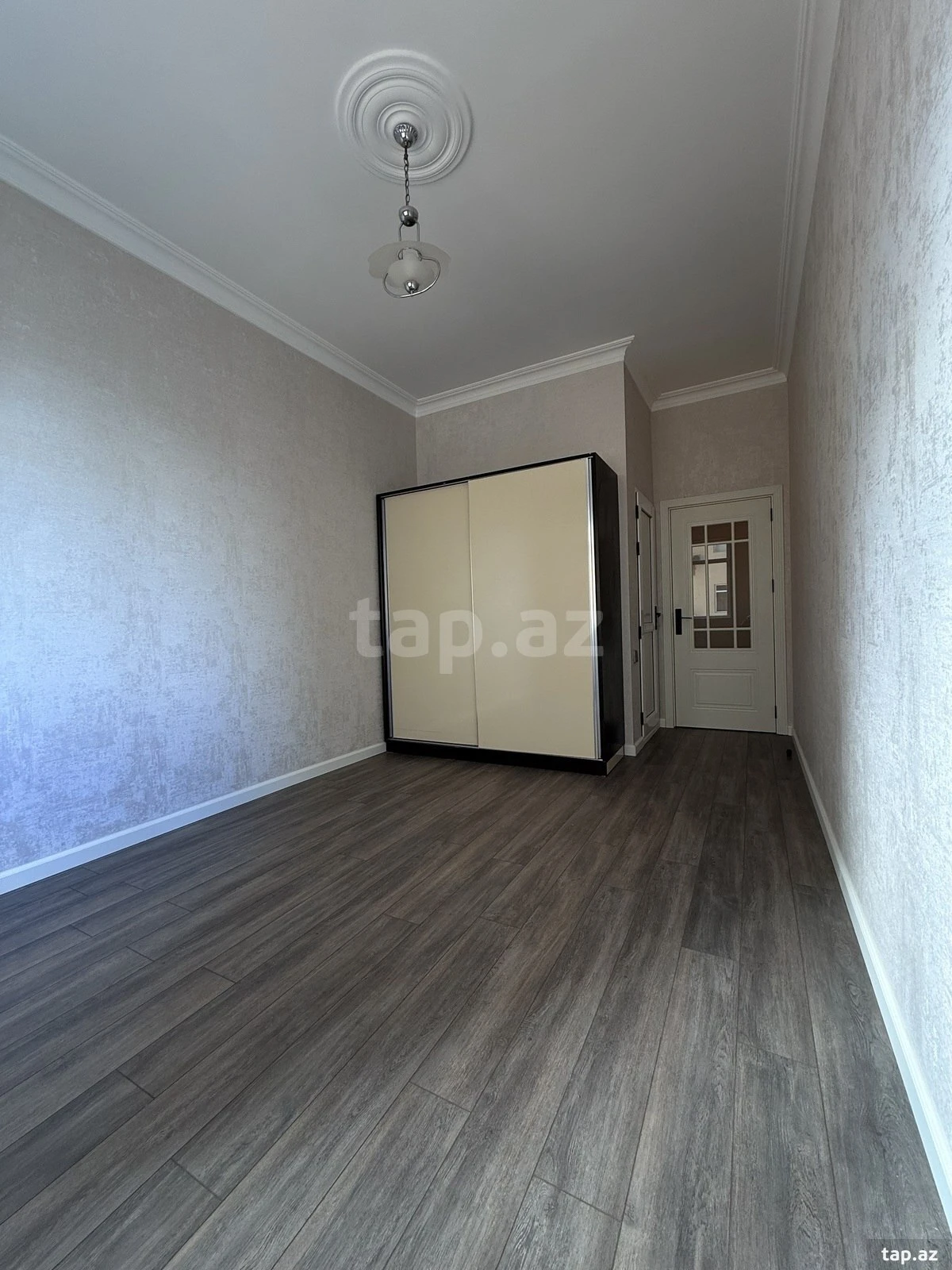 Satılır 3 otaqlı yeni tikili 120 m²