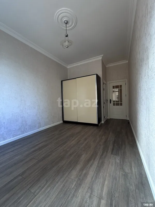 Satılır 3 otaqlı yeni tikili 120 m²
