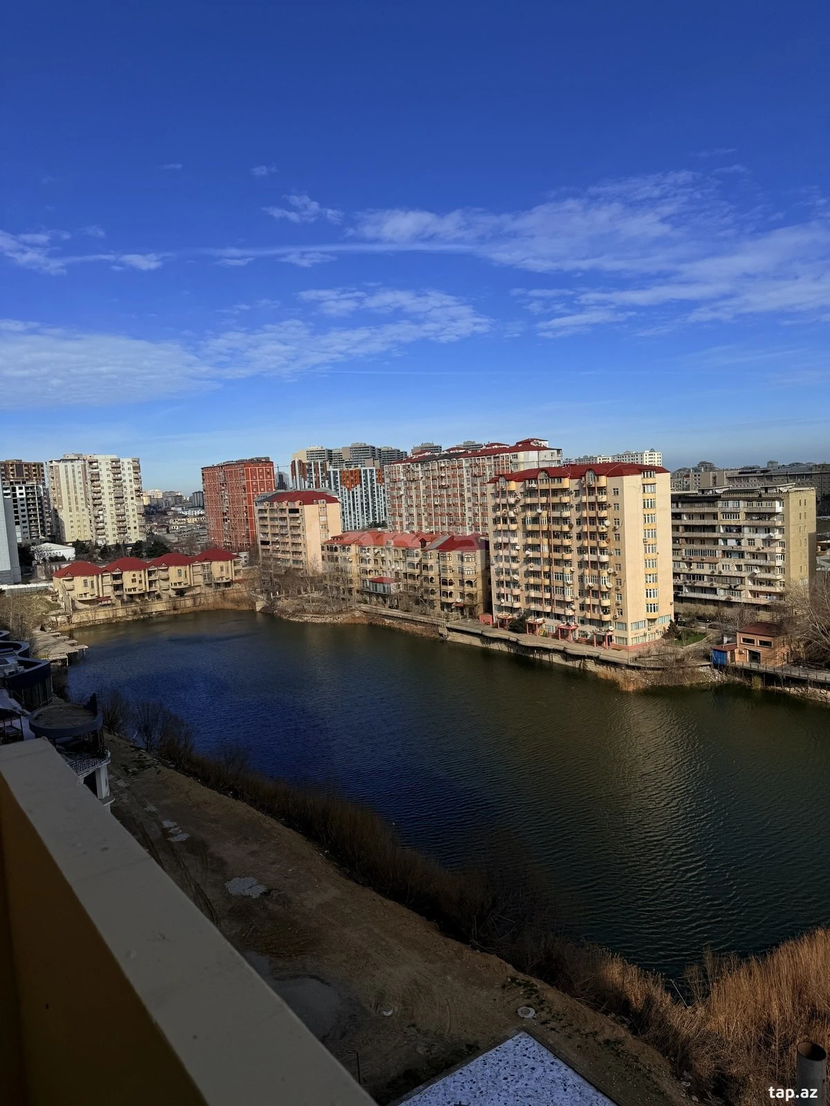 Satılır 3 otaqlı yeni tikili 120 m²