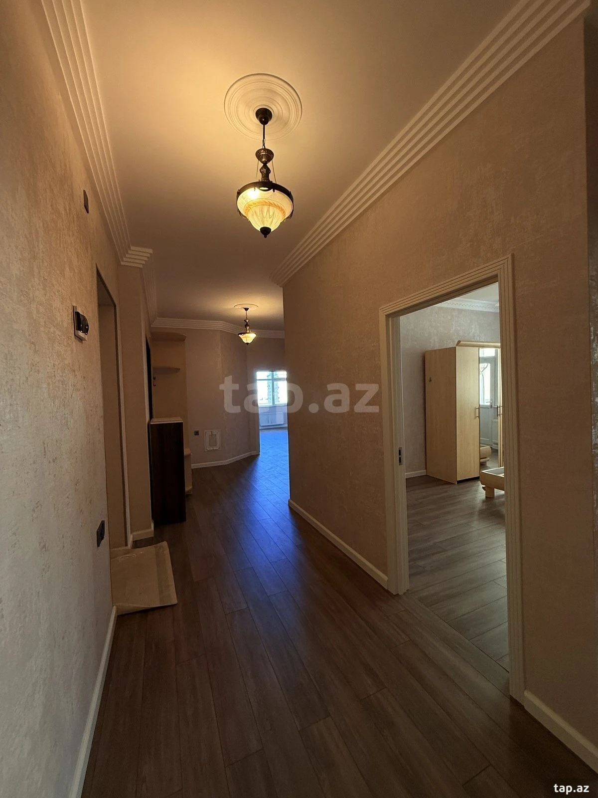 Satılır 3 otaqlı yeni tikili 120 m²