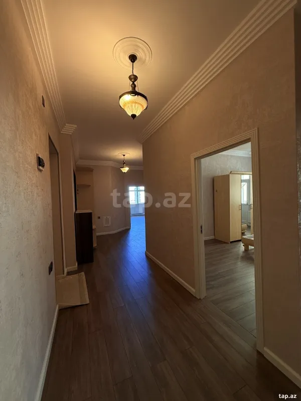 Satılır 3 otaqlı yeni tikili 120 m²