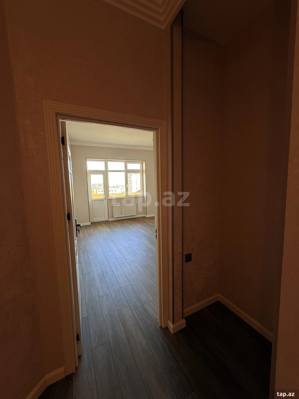 Satılır 3 otaqlı yeni tikili 120 m²